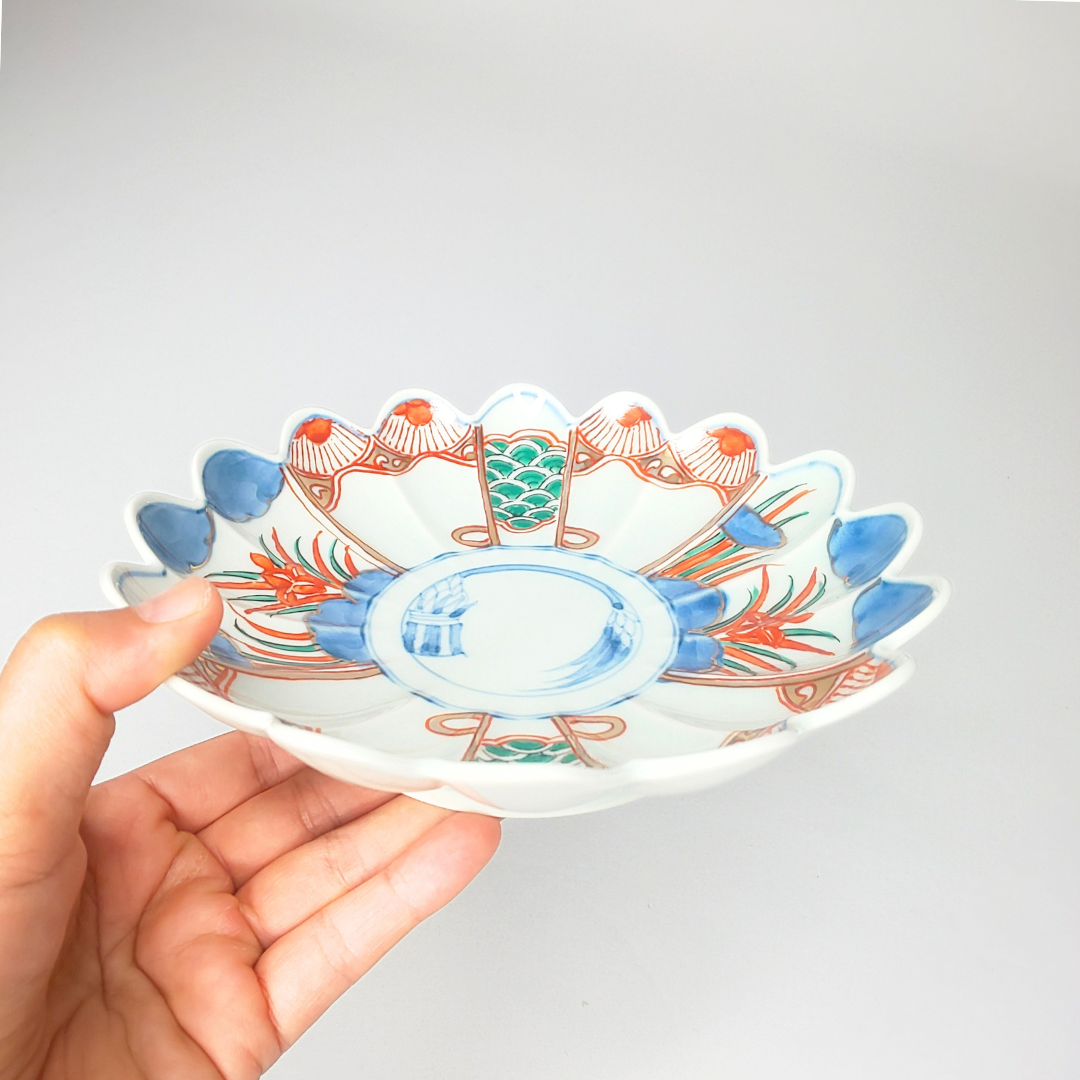 Assiette Arita Chrysanthème 18×4,5cm
